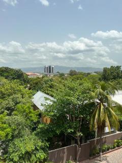 Metcalfe Luxury One Bedroom Suite - Kingston - 4