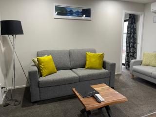 Airport apartments - Whanganui - 0