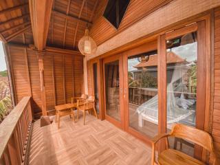 Rural Atmosphere at Bali Coconut House in Delodsema Village - Penginyahan - 5