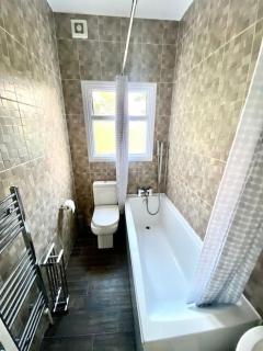 Flat 3 GR 1 Bedroom Apartment 3 mins walk Mile End Station - London - 7