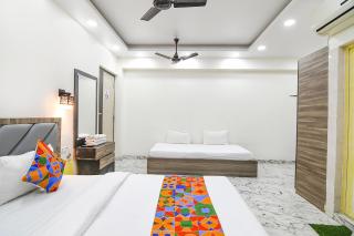FabExpress SR Royale - Nr Sealdah Station - Calcutta - 4