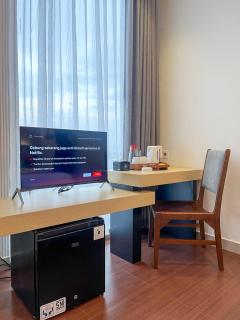 Hotel 88 Embong Malang Tunjungan Surabaya by WH - Breakfast with The Best View on The Highest Floor and Strategic Location in The City Center - Surabaya - 2