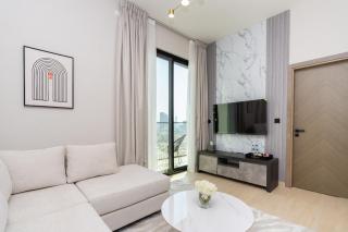 CitiHome - 1BR Freshly Styled and Comfortable in JVC - Dubai - 9