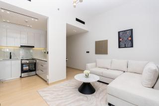 CitiHome - 1BR Freshly Styled and Comfortable in JVC - Dubai - 2