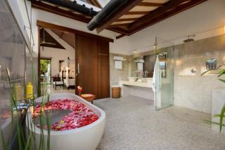 Noa, 3 Bed Luxury Villa, Large Pool in Oberoi Street; - Seminyak - 5