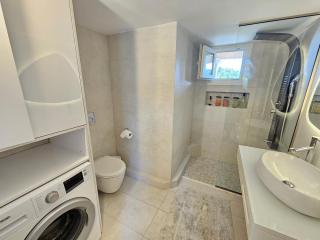 GREY LUXURY HOUSE - Ipsos - 1