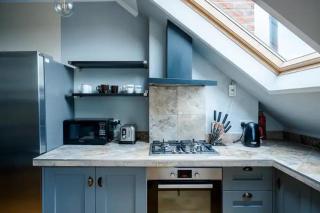 Immaculate 4-Bed House in London - Londres - 7