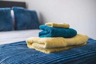 Modern 2 Bed Flat Free Parking City Centre - 1