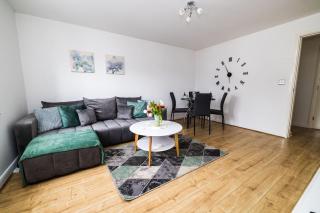 Modern 2 Bed Flat Free Parking City Centre - 8