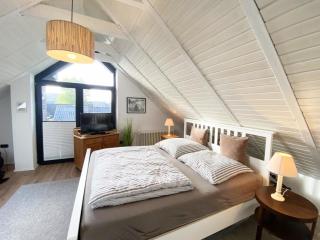 Ferien im Wangerland - Haus Wiesenweg - Ferienwohnung 2 - Horumersiel - 1