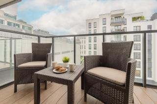 Apartment with Parking and Balcony in Mokotów by Noclegi Renters - 5