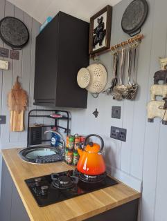 Rusty Duck Retreat Shepherds Hut - Shedfield - 1