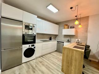 Dreaming Trinidad - free parking - 7