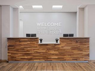 Hampton Inn Deerfield Beach - 8