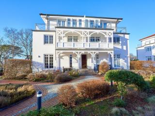 Villa Bakenberg in Binz - WG 13 "Strandläufer" mit Balkon - Binz - 7
