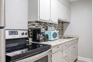 Downtown! Private Balcony! 24 Concierge! PT11H - Atlanta - 5