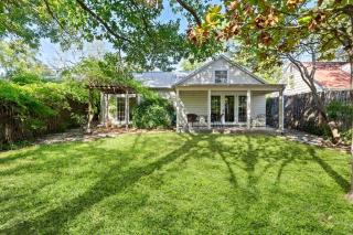 Historic 2 bd Home Patio DT Fredericksburg - Fredericksburg - 9