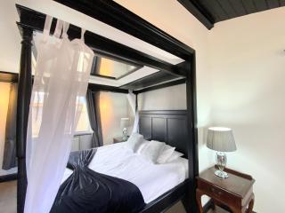 Ochil 9 with Private Hot Tub - Fife - Loch Leven - Lomond Hills - Pet Friendly - Kelty - 8