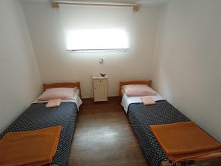 Simple room for 2 with bathroom close to the sea - 4