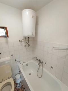Simple room for 2 with bathroom close to the sea - Kraljevica - 1