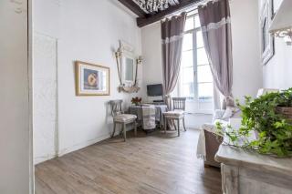 La Belle Du Marais - Parijs - 9