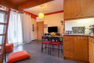 The HostMaster Ethnic Touch Feel Studio - Athens - 7