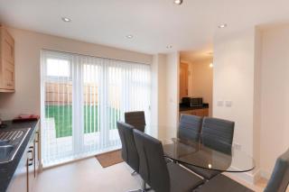 DBS Serviced Apartments - The Townhouse - Castle Donington - 9