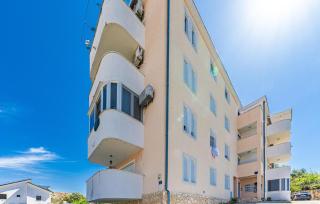 Amazing Apartment In Okrug Gornji - Trogir - 3
