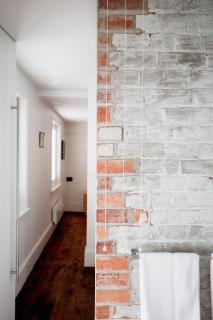 Inner-city sanctuary with off-street parking - Hobart - 7