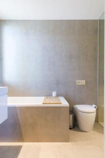 Architectural glass house with ocean views - Taroona - 2