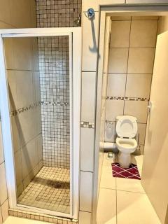 Whale Rock Holiday Apartment - Margate - 2