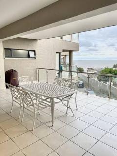 Whale Rock Holiday Apartment - Margate - 4