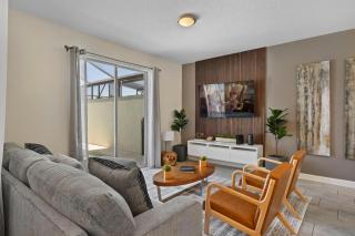 Charming Home with Themed Bedrooms & Private Pool - Davenport - 1