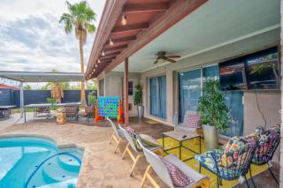 Glendale Getaway Parkwest Pool - Glendale GetAway-Pool - Stadium- Westgate- King Bed - Glendale - 5