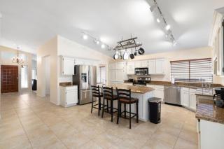 Extravagant 5Bedroom-Phoenix Home w Pool-KingBeds - Phoenix - 5