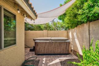 Stylish Home in Scottsdale-HeatedPool and HotTub - Phoenix - 7