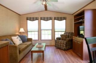2 Bedroom Cottage Maple Ridge 10 - Gravenhurst - 6