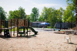2 Bedroom Cottage Maple Ridge 10 - Gravenhurst - 9