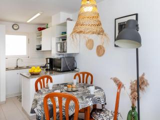 Apartment Grifeu-1 by Interhome - 8