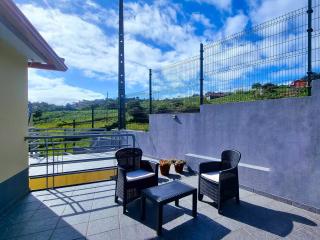 House in Central Sanatana, Near Top Hiking Trails and Levadas, Pico Ruivo - Santana - 1