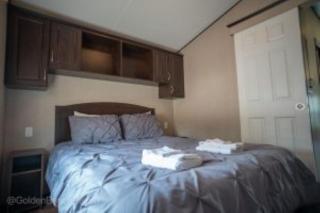 2 Bedroom Harbor Front Cottage 3 - Roseneath - 0