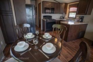 2 Bedroom Harbor Front Cottage 3 - Roseneath - 5