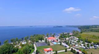 2 Bedroom Harbor Front Cottage 3 - Roseneath - 1