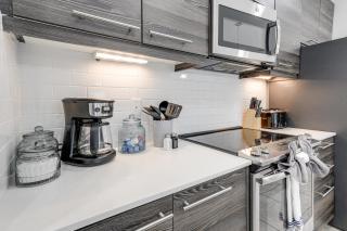 Near Disney and Legoland Spacious Poolside Oasis! - Haines City - 1