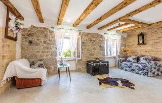 Traditional stone Home - 5