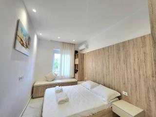 Central Tirana apartment getaway - Tirana - 6