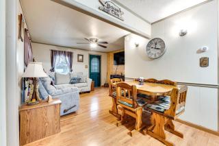 Charming Spirit Lake Home - 6 Mi to Arnolds Park! - Spirit Lake - 3