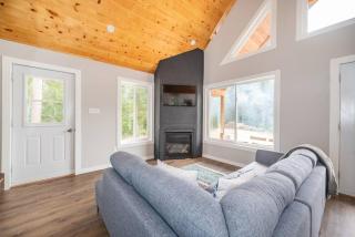 Riverside Retreat: Maazah Cottage - Fort Coulonge - 2
