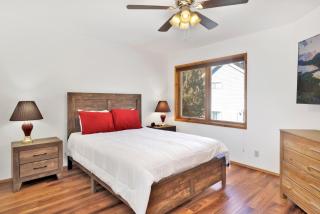 The octagon #2394 - Big Bear City - 1