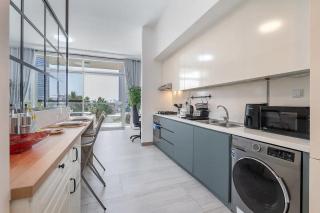 Luxury & Stylish Studio - JVC - Dubai - 4
